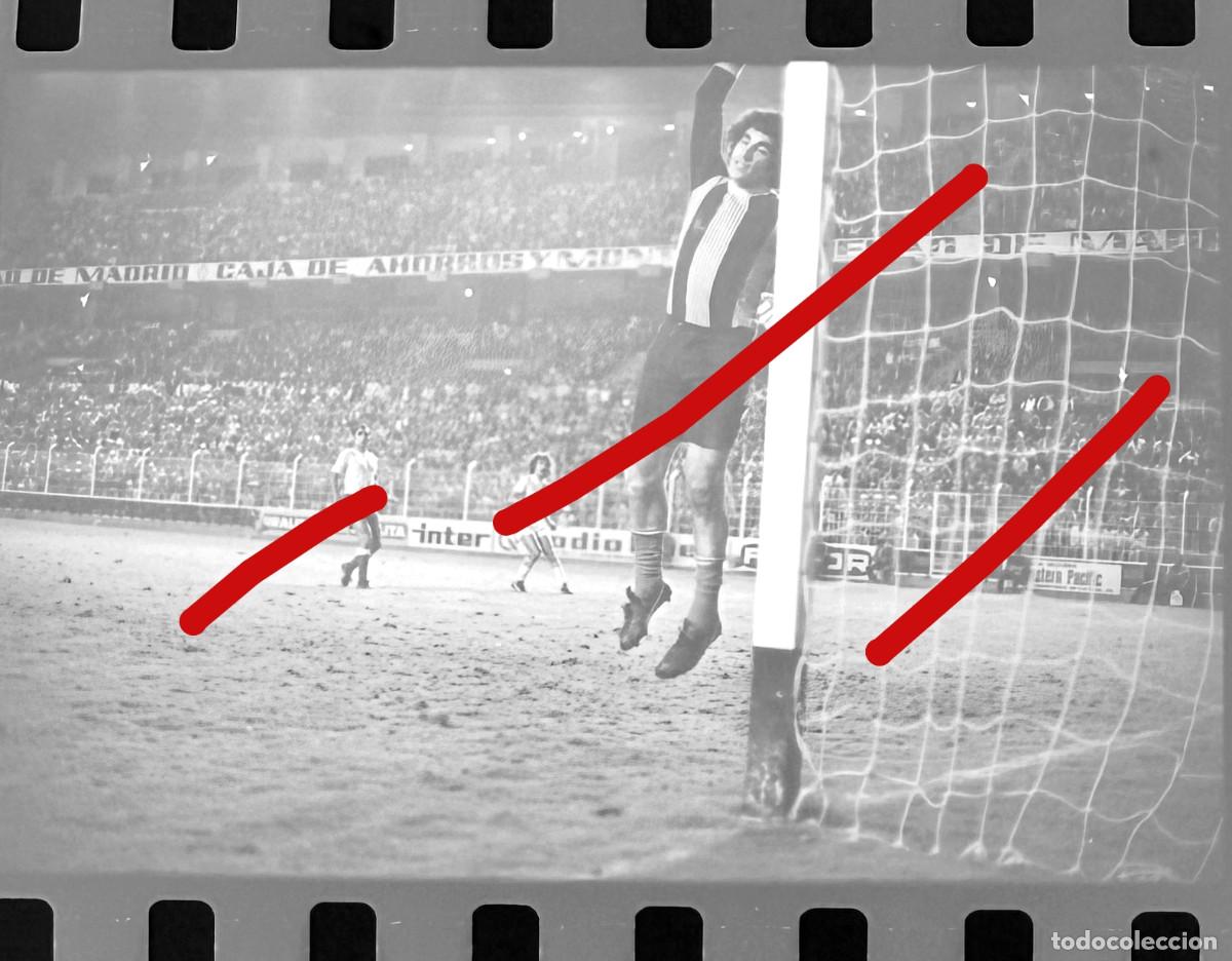 Coleccionismo deportivo: Partido de Futbol Rayo Vallecano - Las Palmas A&ntilde;os 70 - Negativo de Celuloide Fotografia Antigua
