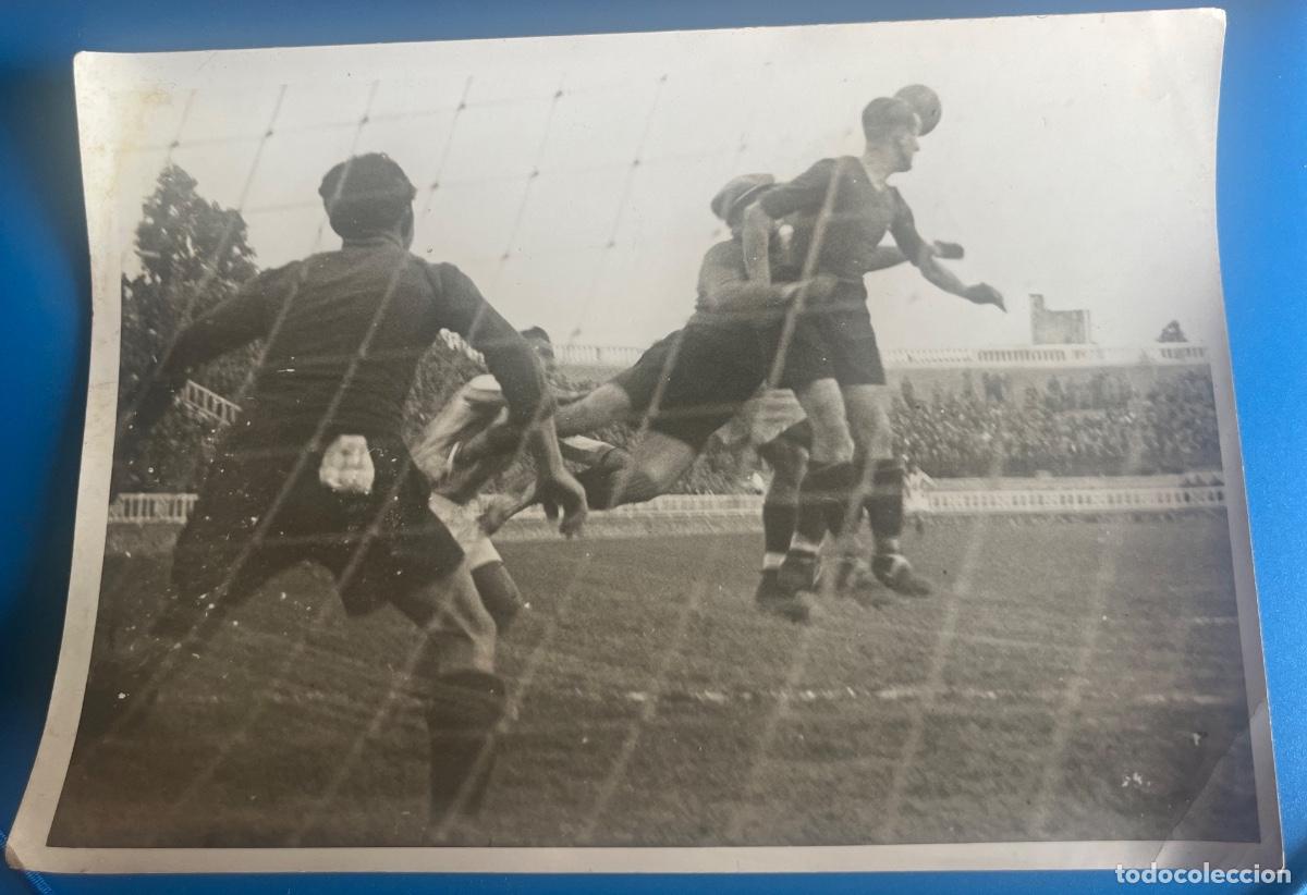 Colecionismo desportivo: FOTOGRAF&Iacute;A ORIGINAL DEL FUTBOL CLUB BARCELONA 1920&rsquo;S CAMPO DE LAS CORTS. PAULINO ALC&Aacute;NTARA.