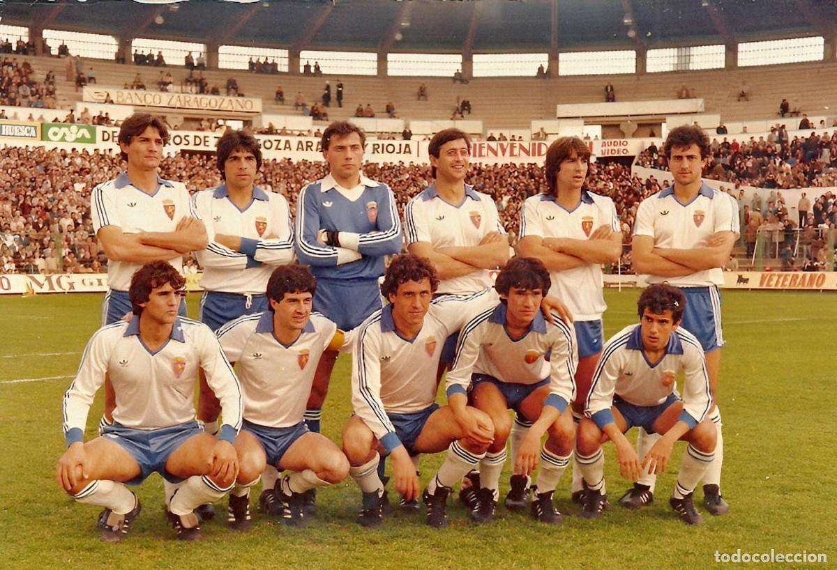 Coleccionismo deportivo: R. ZARAGOZA. ALINEACI&Oacute;N PARTIDO DE LIGA 1981-1982 EN LA ROMAREDA VS R. SANTANDER. FOTO