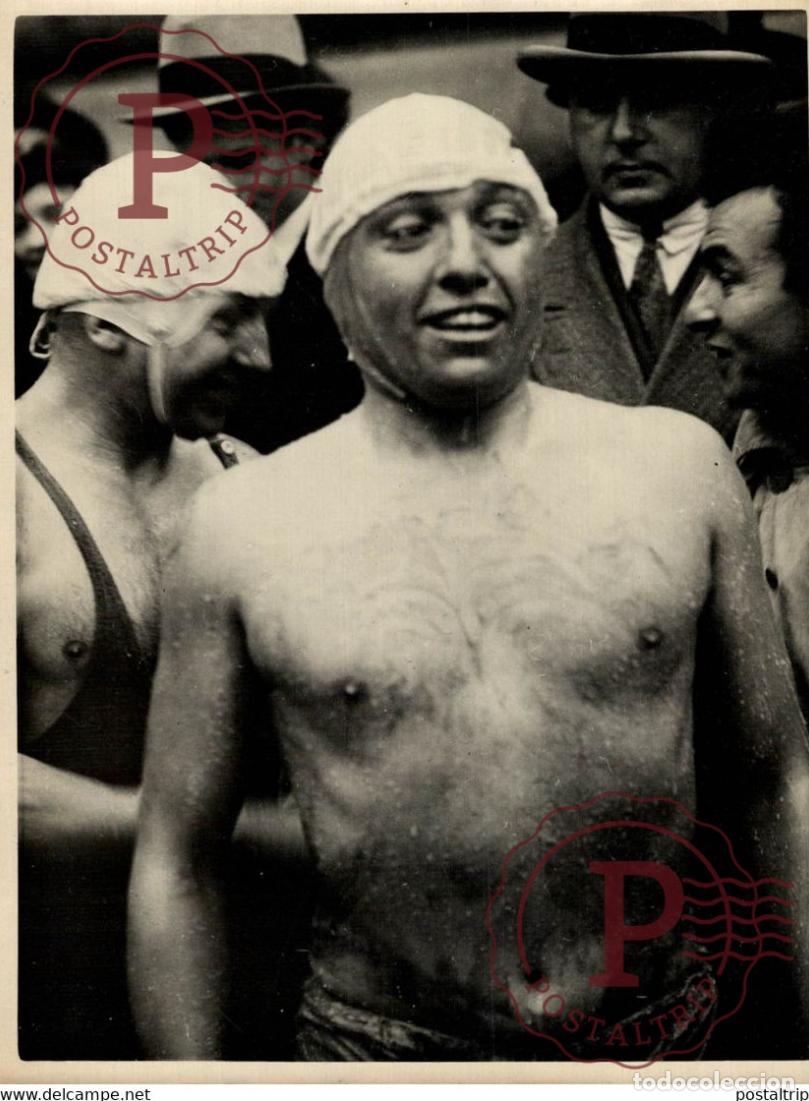 Colecionismo desportivo: LA COUP DE NOEL PARIS LE GAGNANT NAGE NATACI&Oacute;N SWIMMING 18*13CM Photo Meurisse Paris collectionmeur