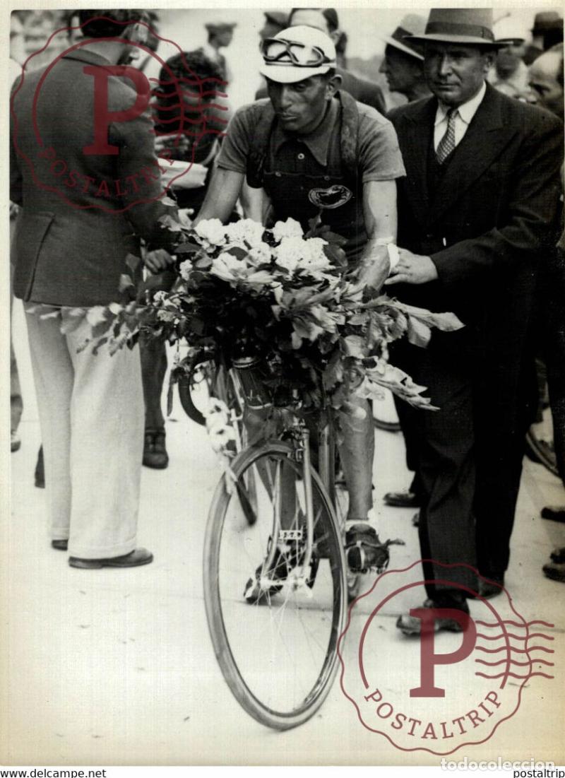 Coleccionismo deportivo: LARRIVE DE MAGNE AU PARC DES PRINCES VELO BICI CICLISMO 18*13CM Photo Meurisse Paris collectionmeu