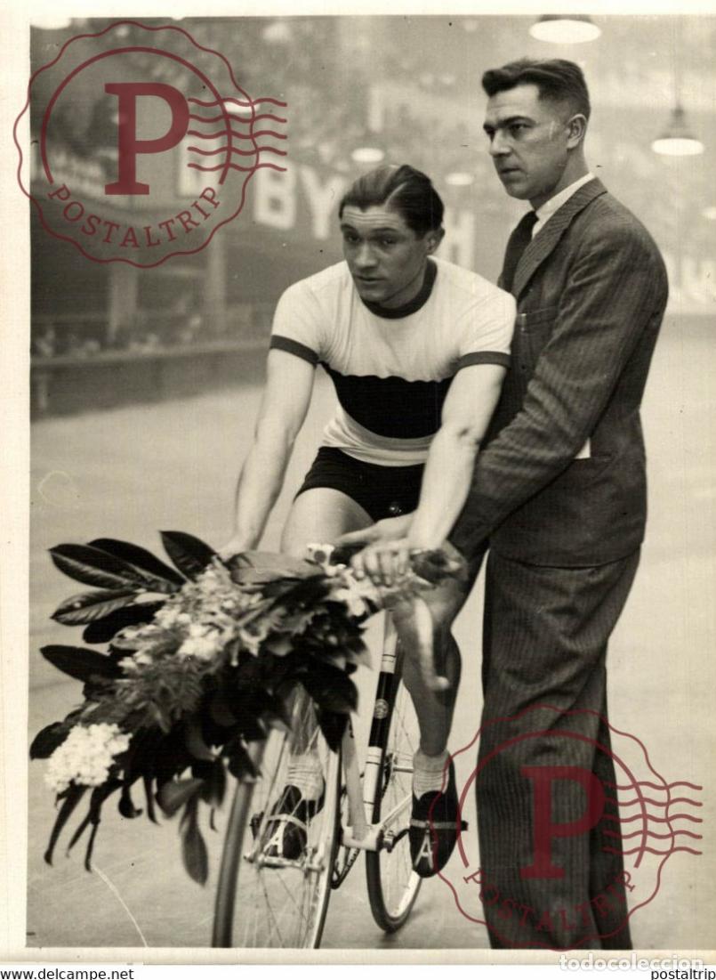 Coleccionismo deportivo: VEL DHIV GAGNANT GIRARD VELO BICI CICLISMO 18*13CM Photo Meurisse Paris collectionmeurisse