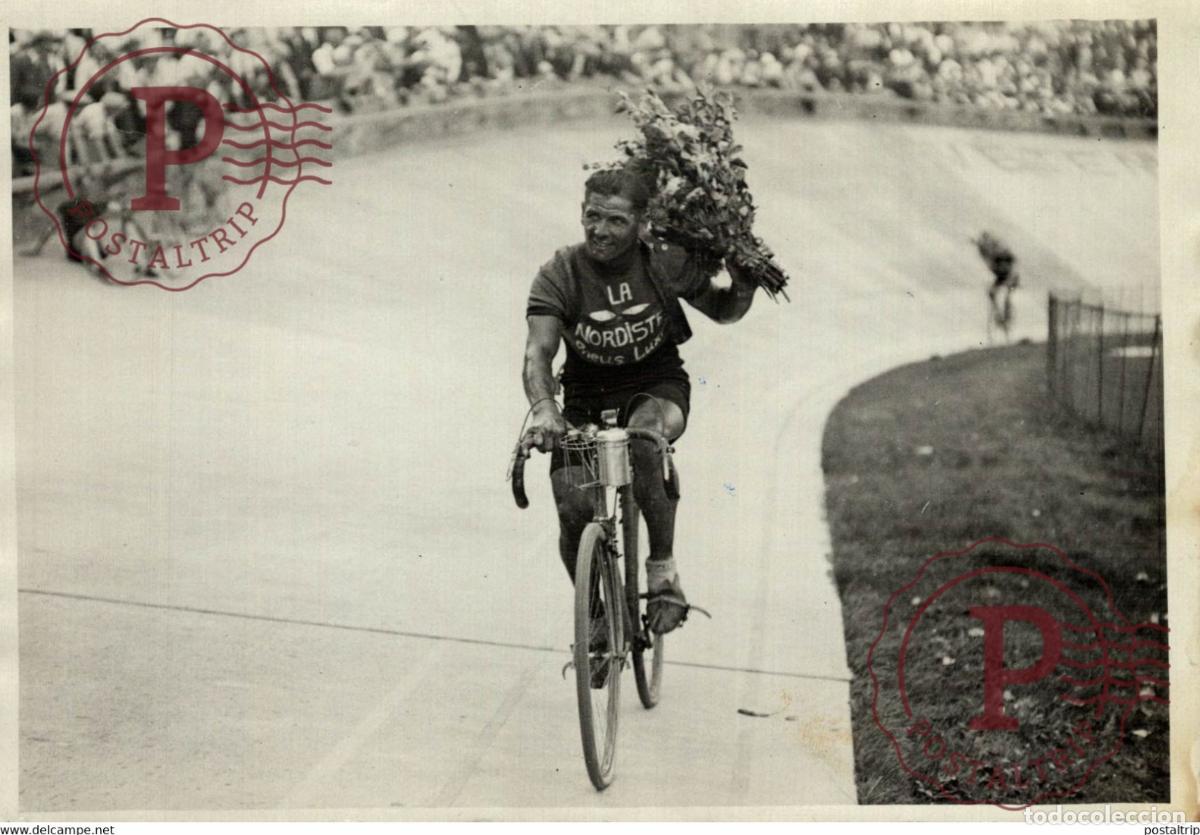 Colecionismo desportivo: BARTHELEMY VAINQUEUR CRITERIUM DES AIGLONS VELO BICI CICLISMO 18*13CM Photo Meurisse Paris collecti