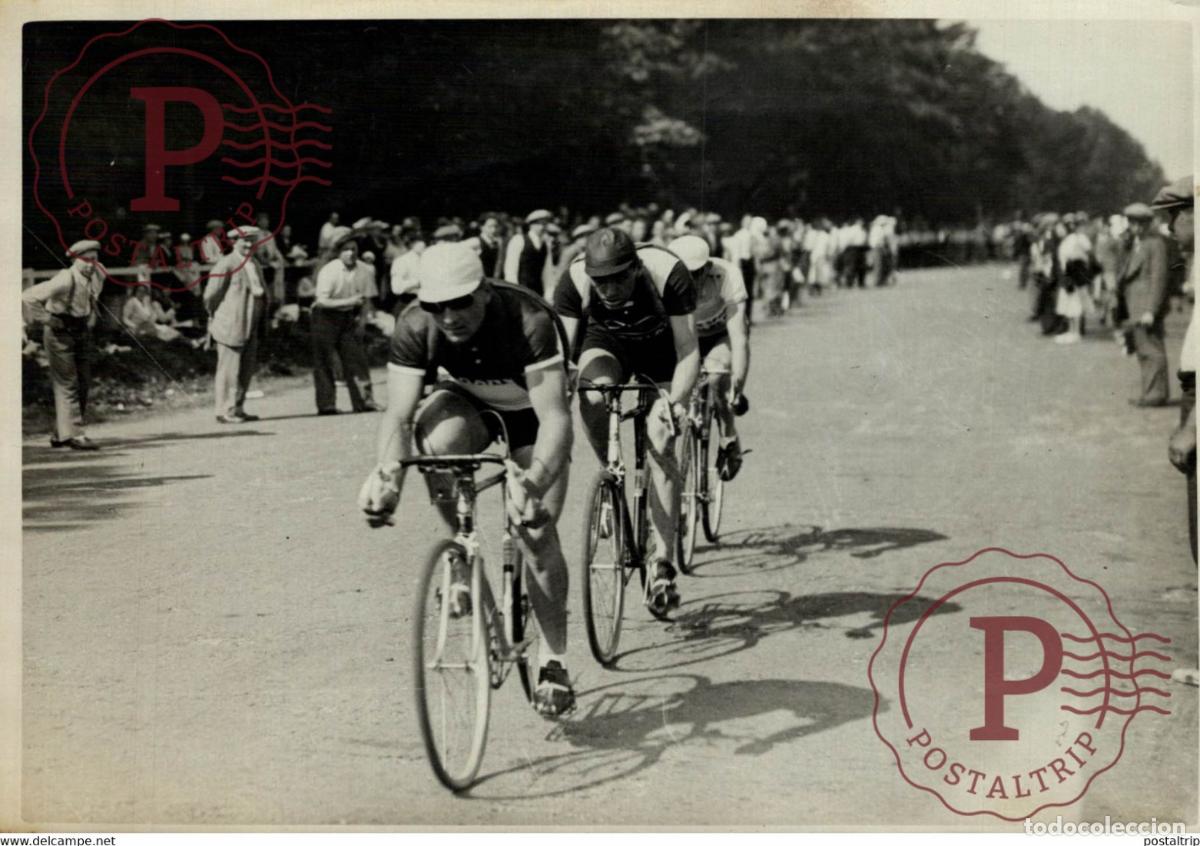 Coleccionismo deportivo: MONTLHERY CHAMPIONNAT DE FRANCE SUR ROUTE VELO CICLISMO 18*13CM Photo Meurisse Paris collectionmeu