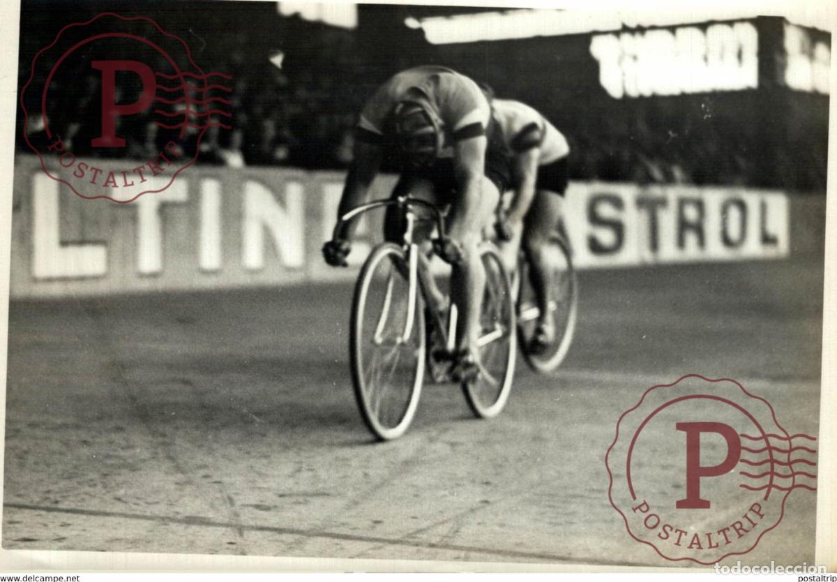 Coleccionismo deportivo: BUFFALO REIX DOURILLION MICHARD BAT SERENS SPRINT VELO CICLISMO 18*13CM Photo Meurisse Paris colle