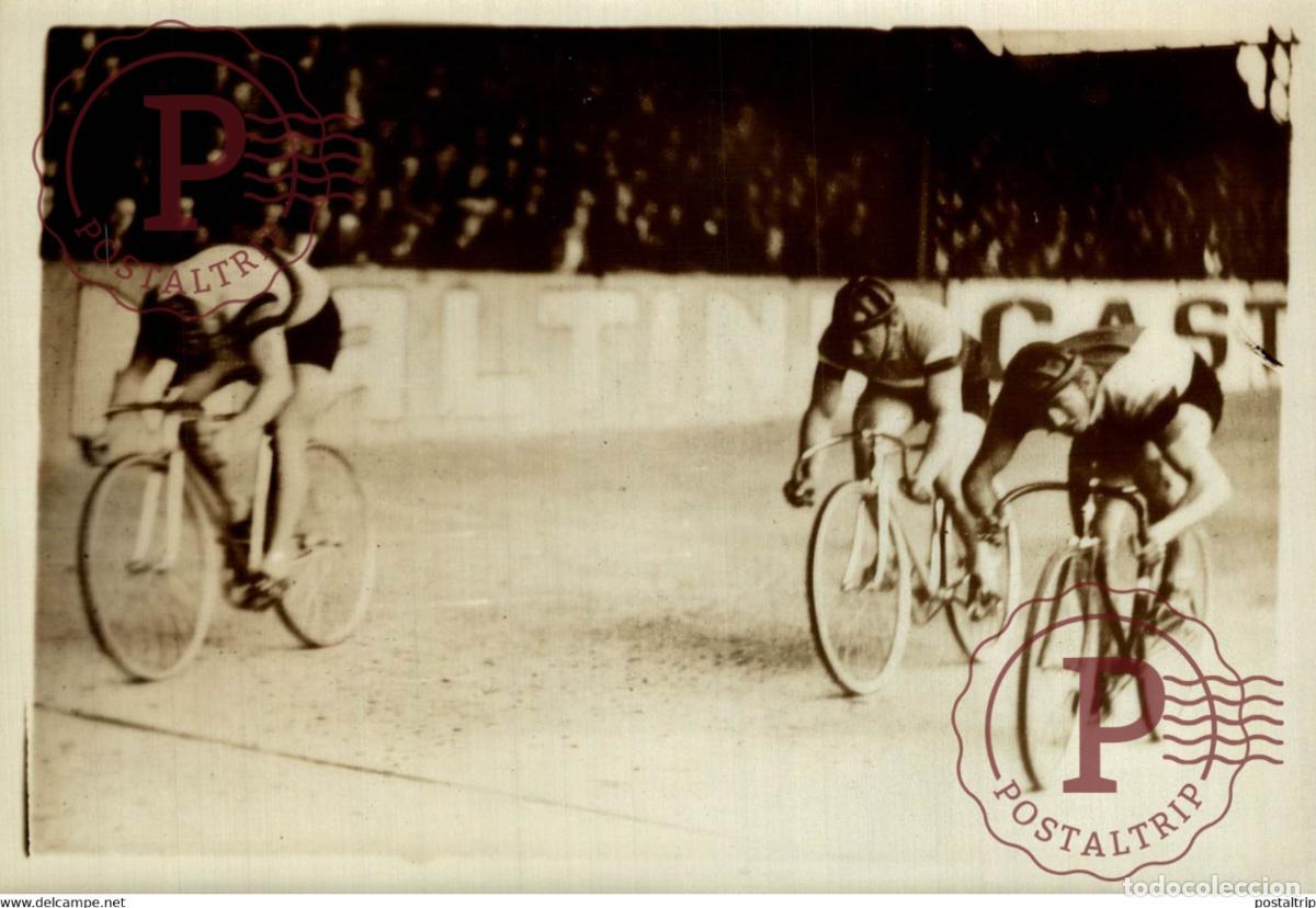 Coleccionismo deportivo: BUFFALLO SCHERENS SPRINT MICHARD ET GIRARDIN CICLISMO CYCLISTE 18*13CM Photo Meurisse Paris collect