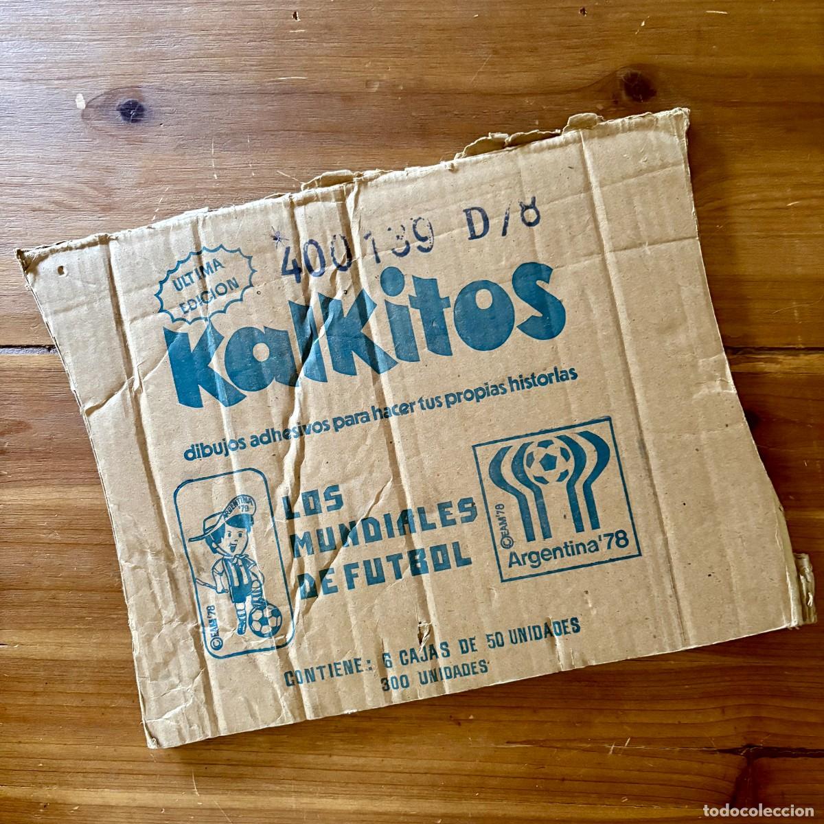 Coleccionismo deportivo: RECORTE CAJA CART&Oacute;N ORIGINAL KALKITOS MUNDIAL FUTBOL ARGENTINA 78 24X30 CMS. IRREGULAR, BIEN CONSERV