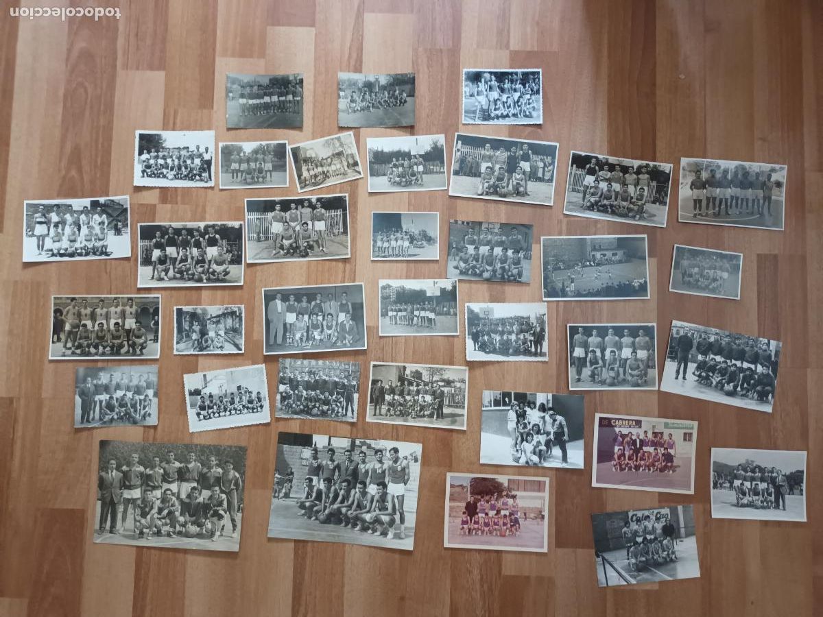Coleccionismo deportivo: 35 FOTOGRAFIA BARCELONA BALONCESTO B&Agrave;SQUET UNION GAUDI SAGRADA FAMILIA. PLANTILLA A PARTIR DE 1951