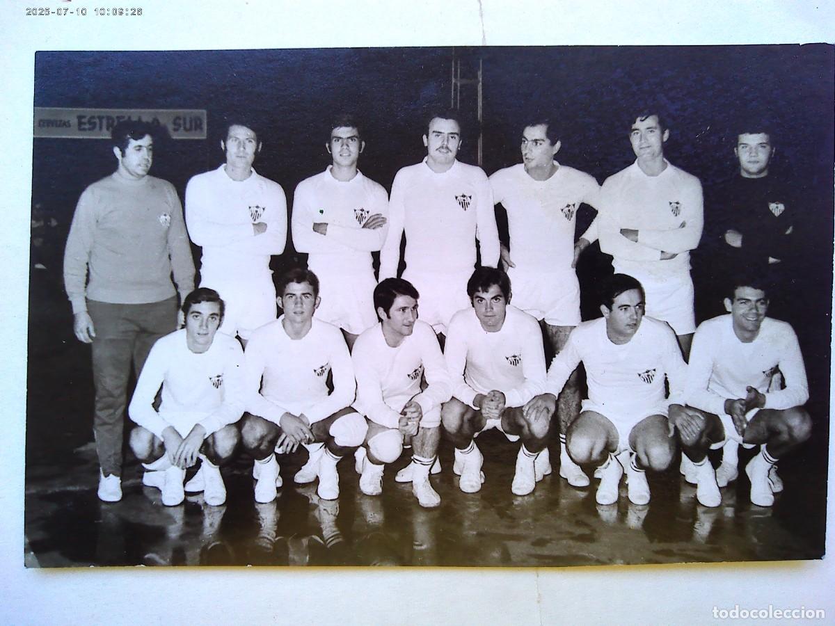 Coleccionismo deportivo: FOTO DE EQUIPO DE FUTBOL : SEVILLA F.C.