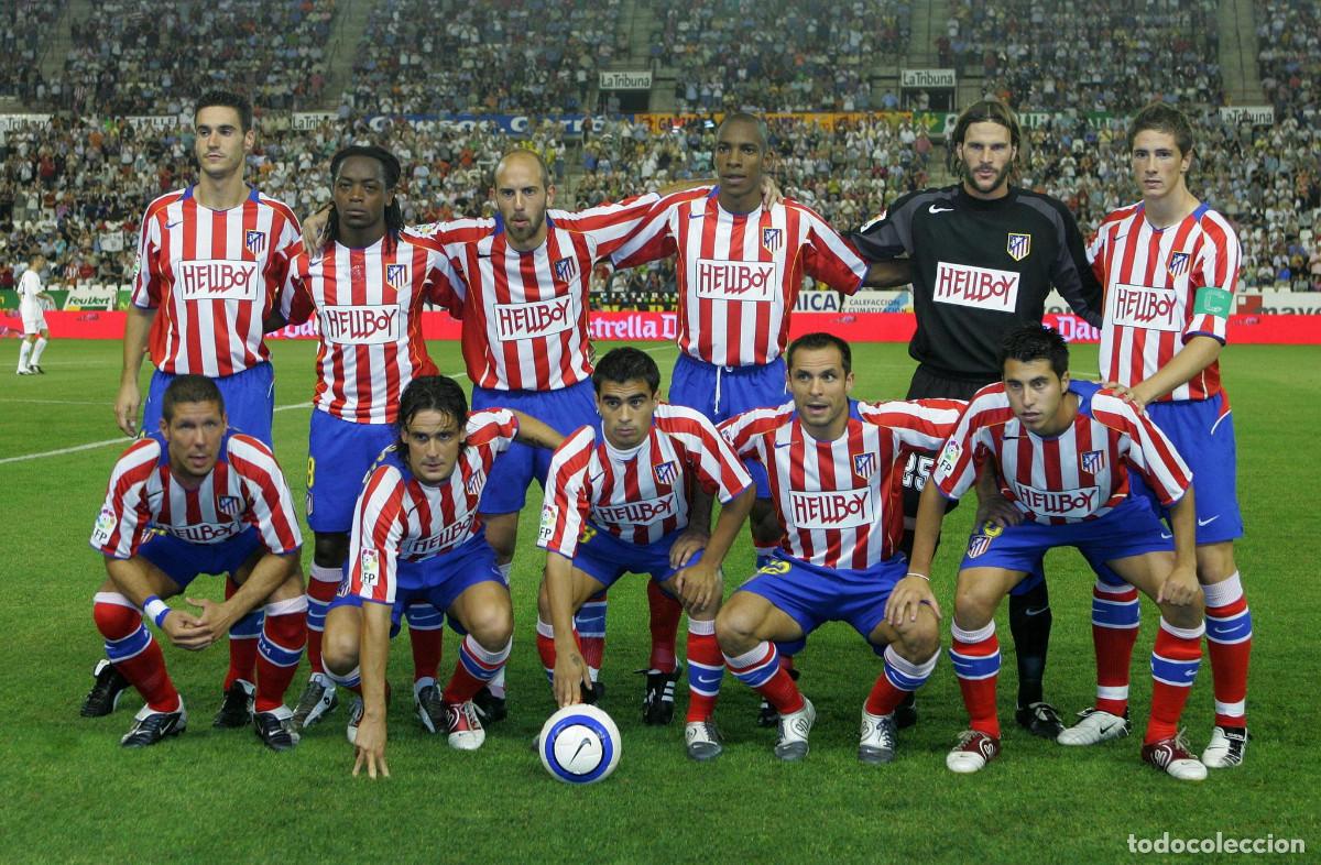 Coleccionismo deportivo: FOTOGRAF&Iacute;A AT. MADRID 2001/02