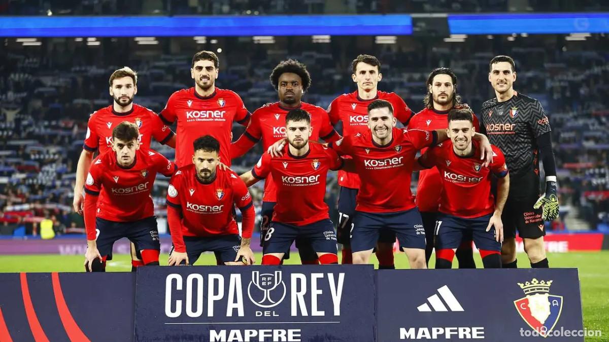 Coleccionismo deportivo: FOTOGRAF&Iacute;A CLUB ATL&Eacute;TICO OSASUNA