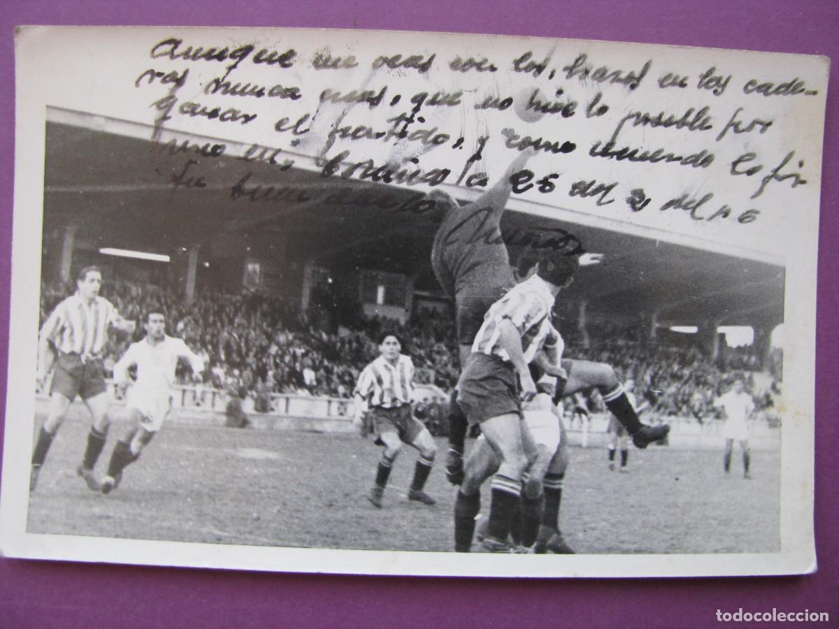 Coleccionismo deportivo: FOTO DESPEJE PORTERO MARTIN RCD CORDOBA 1945-46 CON DEDICATORIA. 14X9 CM