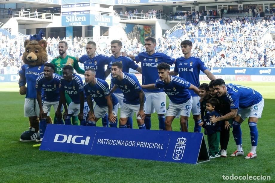 Coleccionismo deportivo: R. OVIEDO. ALINEACI&Oacute;N PARTIDO DE LIGA 2024-2025 EN EL C. TARTIERE VS EL BURGOS. FOTO