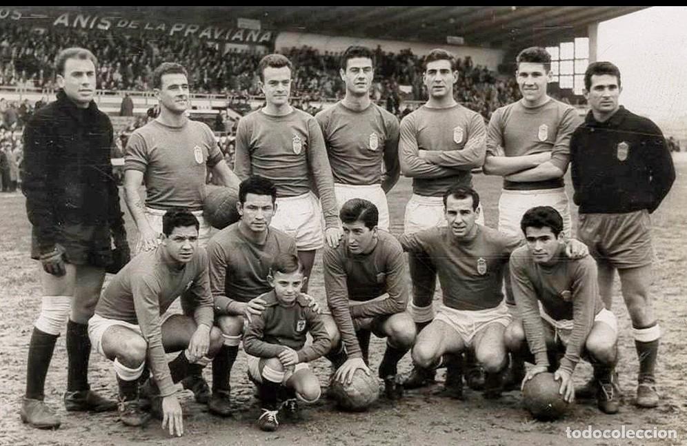 Coleccionismo deportivo: R. OVIEDO. ALINEACI&Oacute;N PARTIDO DE LIGA 1959-1960 EN EL C. TARTIERE VS EL GRANADA. FOTO