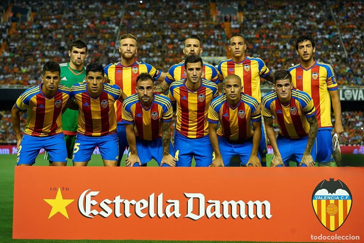 Coleccionismo deportivo: VALENCIA C.F. ALINEACI&Oacute;N TROFEO NARANJA 2016 EN MESTALLA VS LA ROMA. FOTO