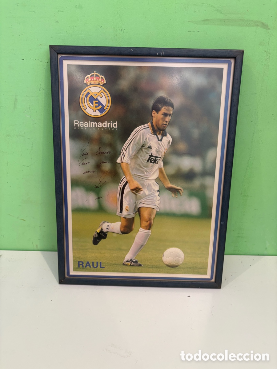 Coleccionismo deportivo: Fotograf&iacute;a oficial enmarcada de Ra&uacute;l Gonz&aacute;lez &ndash; Real Madrid CF &ndash; A&ntilde;os 90