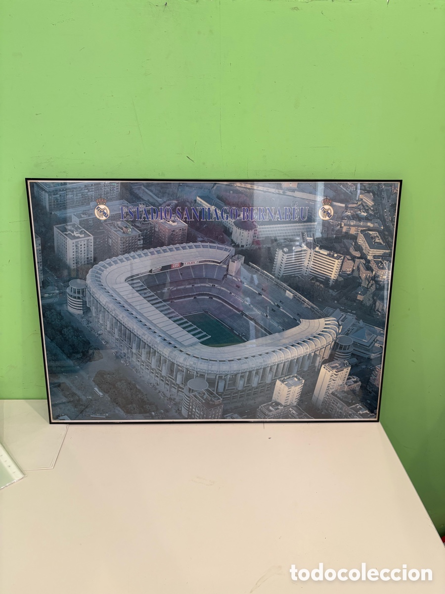 Coleccionismo deportivo: Fotograf&iacute;a panor&aacute;mica enmarcada Estadio Santiago Bernab&eacute;u &ndash; Real Madrid CF