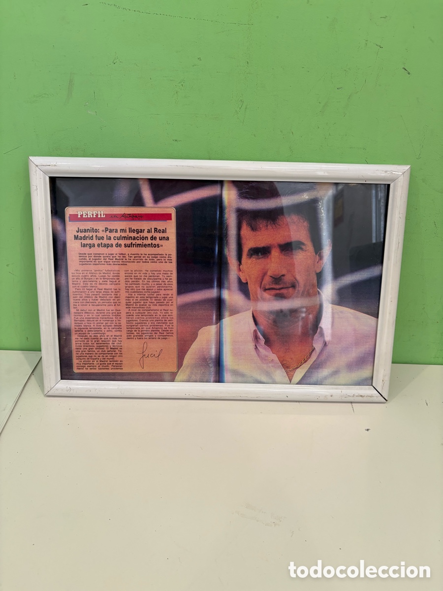 Coleccionismo deportivo: Fotograf&iacute;a enmarcada de Juan G&oacute;mez &ldquo;Juanito&rdquo; con entrevista &ndash; Real Madrid CF