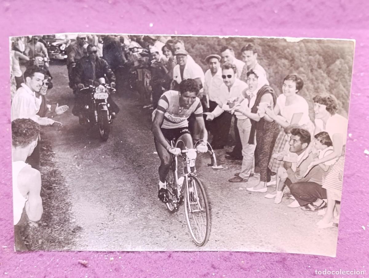 Sports collectibles: Fotograf&iacute;a de deporte de Archivo, Federico Mart&iacute;n Bahamontes, sello Alguersuari, Barcelona
