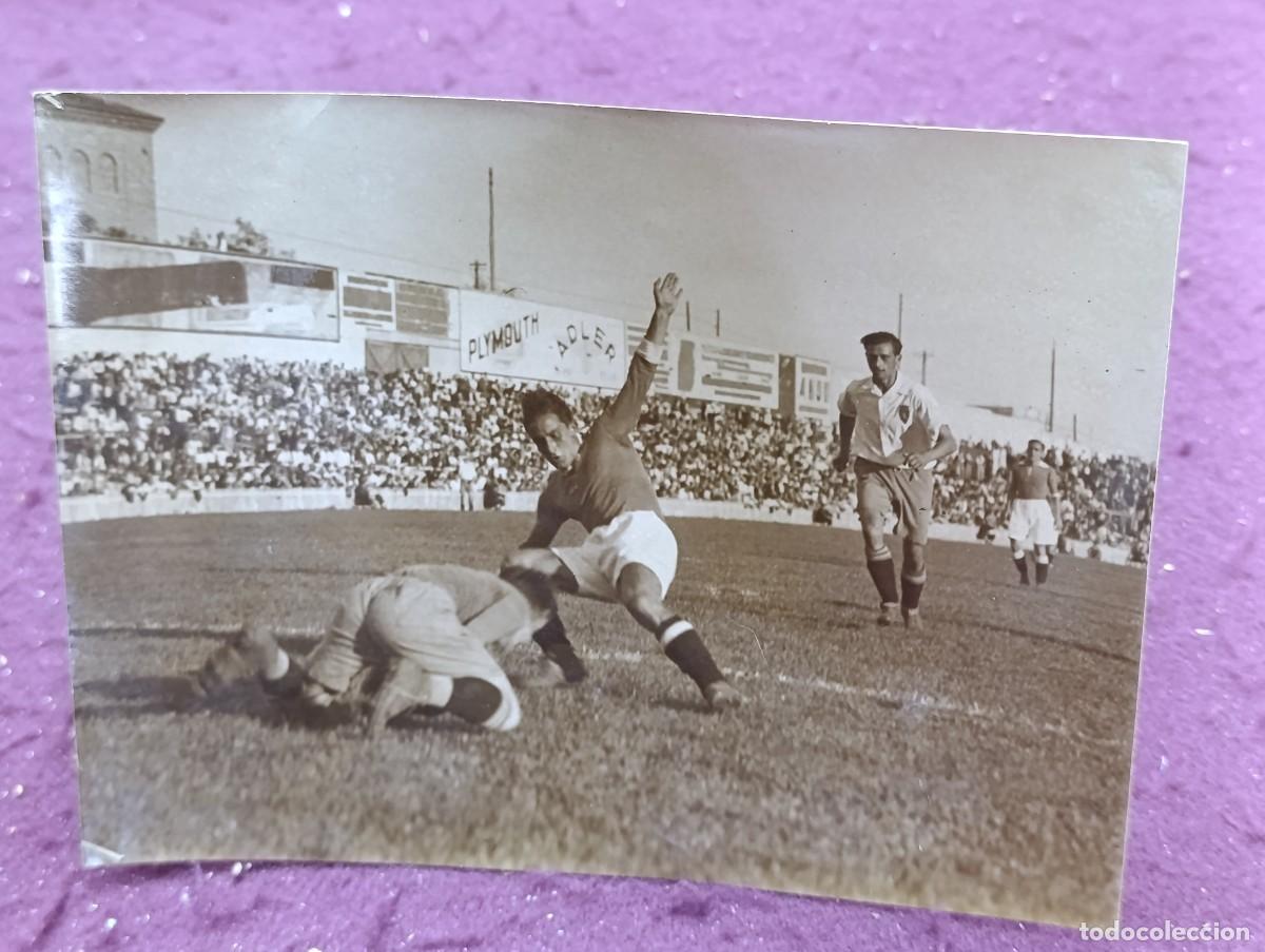 Sports collectibles: 1934, Fotograf&iacute;a de deporte de archivo, F&uacute;tbol, Madrid F. C. vs Zaragoza, Sello Revista ESTO