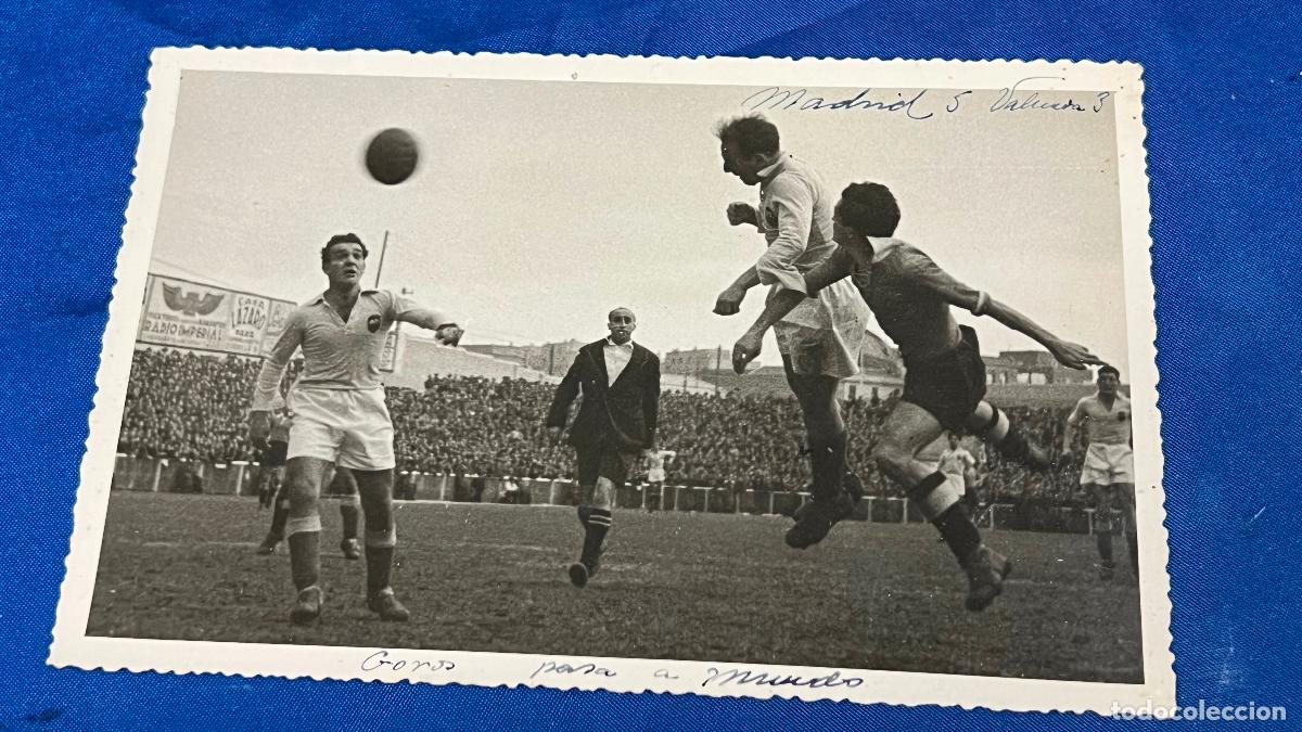 Sports collectibles: Fotografia original Finezas a&ntilde;os 40 partido futbol REAL MADRID VALENCIA SELLADA REVERSO