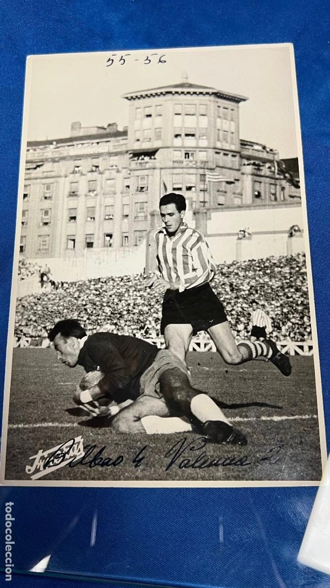 Coleccionismo deportivo: Fotografia original Finezas a&ntilde;o 1955 56 partido futbol BILBAO VALENCIA SELLADA