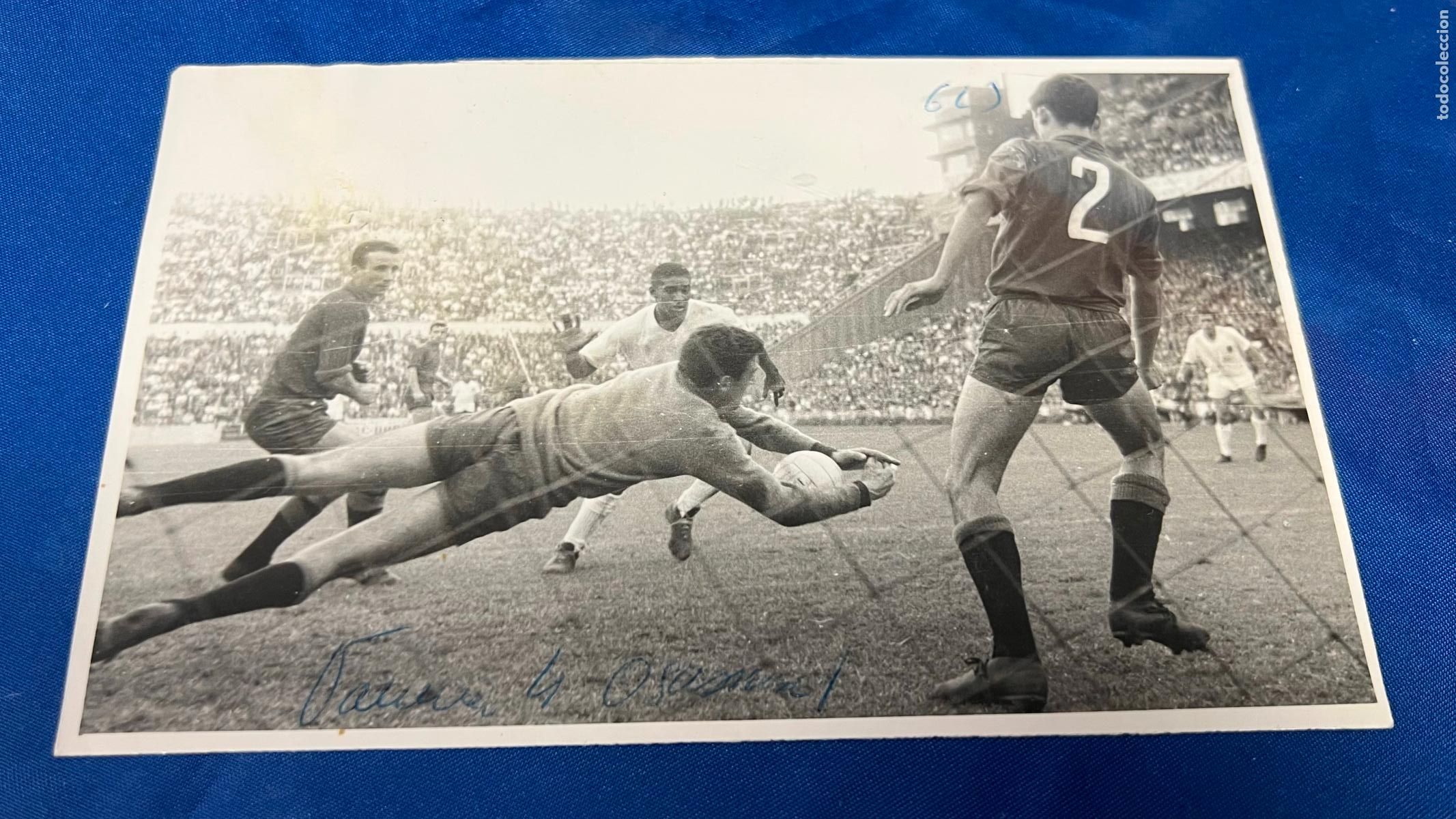 Coleccionismo deportivo: Fotografia original Finezas a&ntilde;o 1962 partido futbol