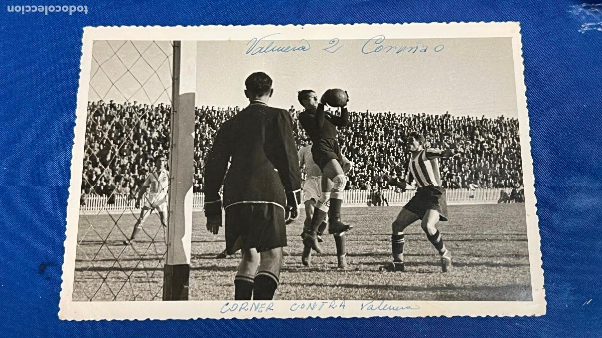 Coleccionismo deportivo: Fotografia original Finezas a&ntilde;os 1954/55 partido futbol valencia coru&ntilde;a