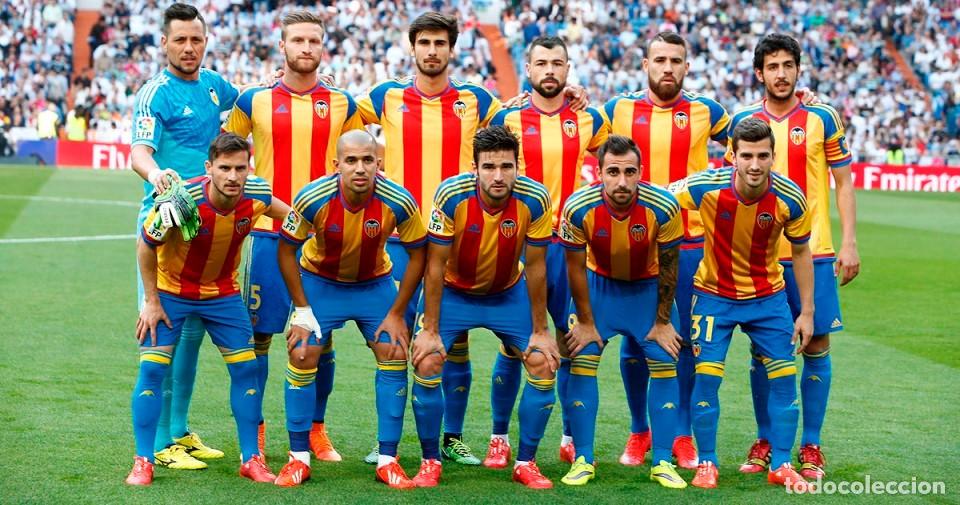 Coleccionismo deportivo: VALENCIA C.F. ALINEACI&Oacute;N PARTIDO DE LIGA 2014-2015 EN EL BERNAB&Eacute;U VS R. MADRID. FOTO