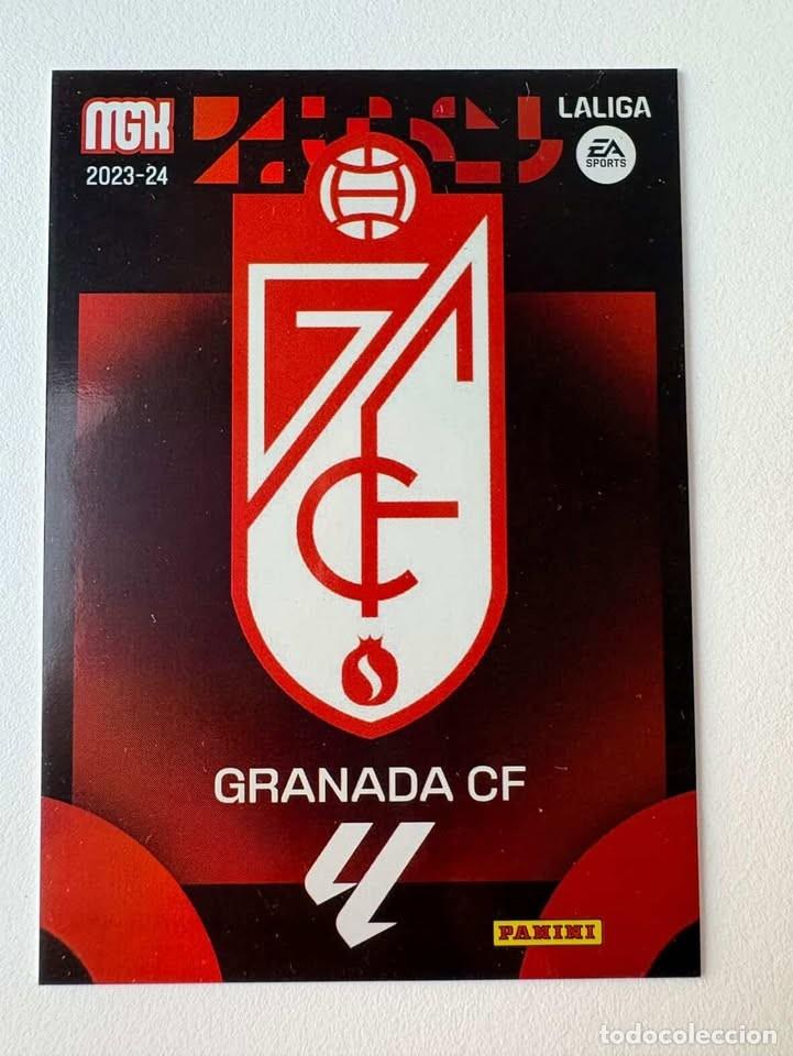 Coleccionismo deportivo: Escudo Granada 199 Megacracks 2023-24