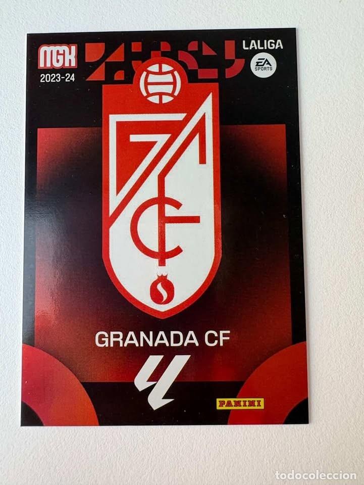 Coleccionismo deportivo: Escudo Granada 199 Megacracks 2023-24