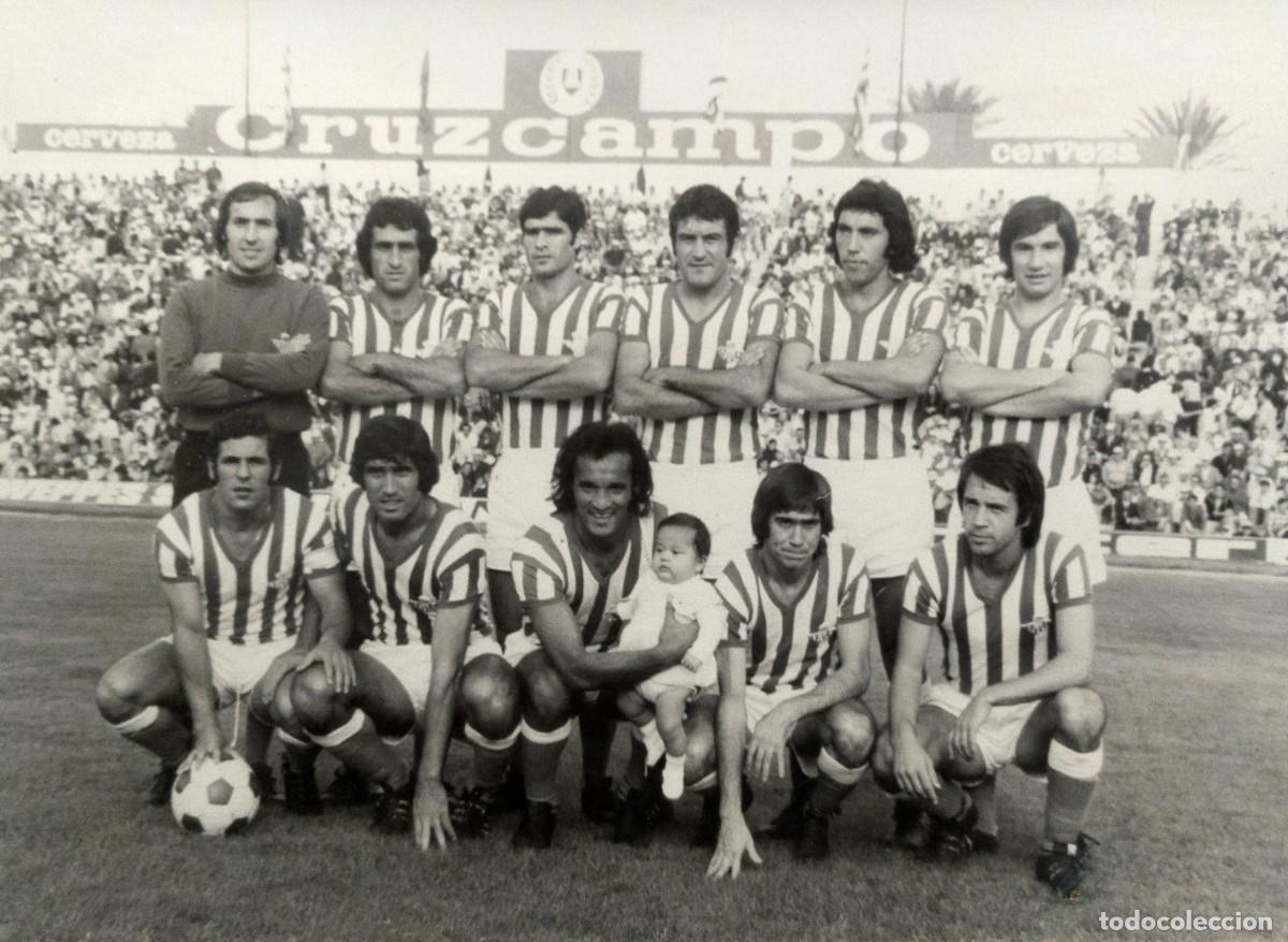 Coleccionismo deportivo: R. BETIS B. ALINEACI&Oacute;N PARTIDO DE LIGA 1975-1976 EN EL B. VILLAMAR&Iacute;N VS EL SALAMANCA. FOTO