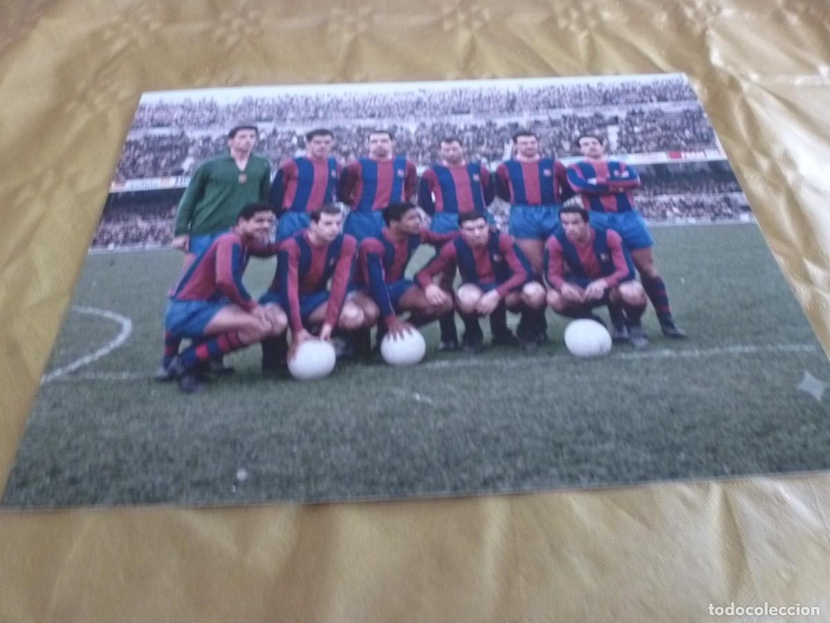 Coleccionismo deportivo: FOTO MATE (15 X 20) FC BARCELONA PRIMEROS DE LOS 60 -BAR&Ccedil;A