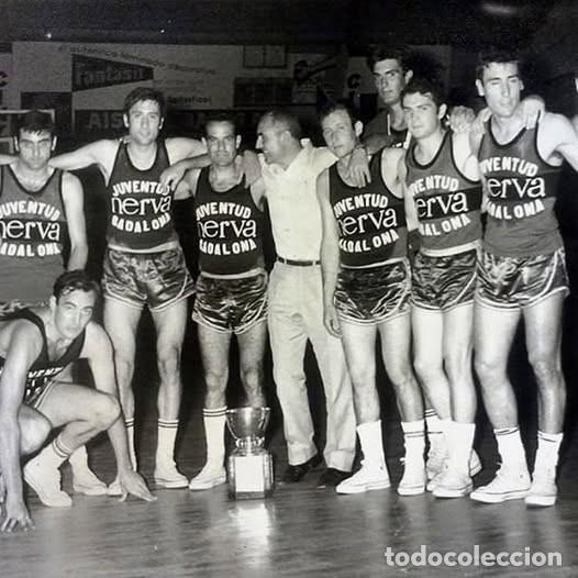 Coleccionismo deportivo: JOVENTUT DE BADALONA BALONCESTO 1968-1969. CAMPE&Oacute;N C. GENERAL&Iacute;SIMO. FOTO