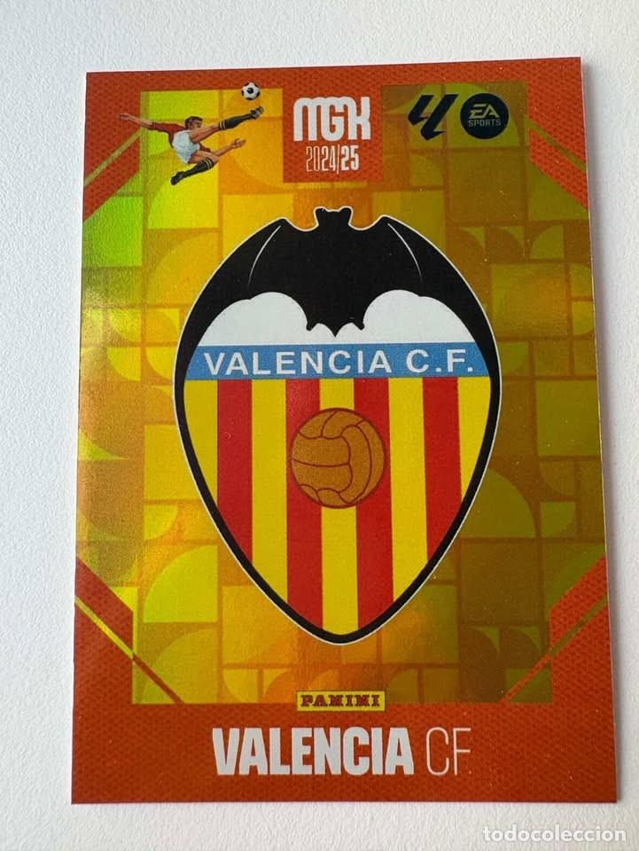 Coleccionismo deportivo: Escudo Valencia 325 Megacracks 2024-25