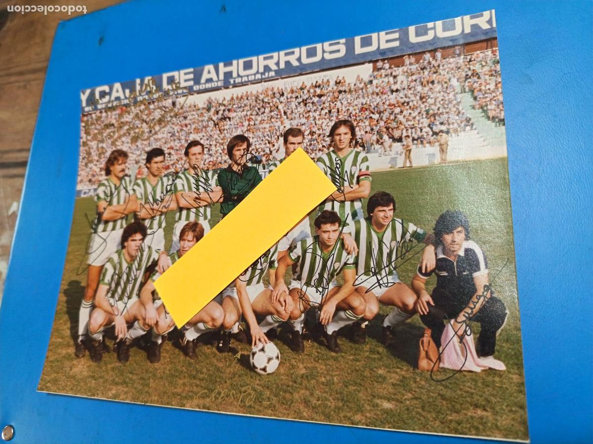 Coleccionismo deportivo: FOTO DEL EQUIPO DEL CORDOBA CF 82-83. FIRMADA POR TODOS LOS JUGADORES. CON DEDICATORIA PARA EL EN-