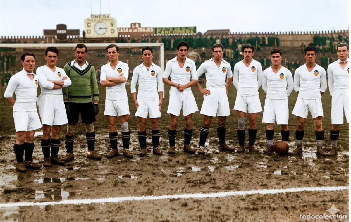 Coleccionismo deportivo: VALENCIA C.F. ALINEACI&Oacute;N PARTIDO COPA DEL REY 1929-1930 EN BALA&Iacute;DOS VS CELTA V. FOTO
