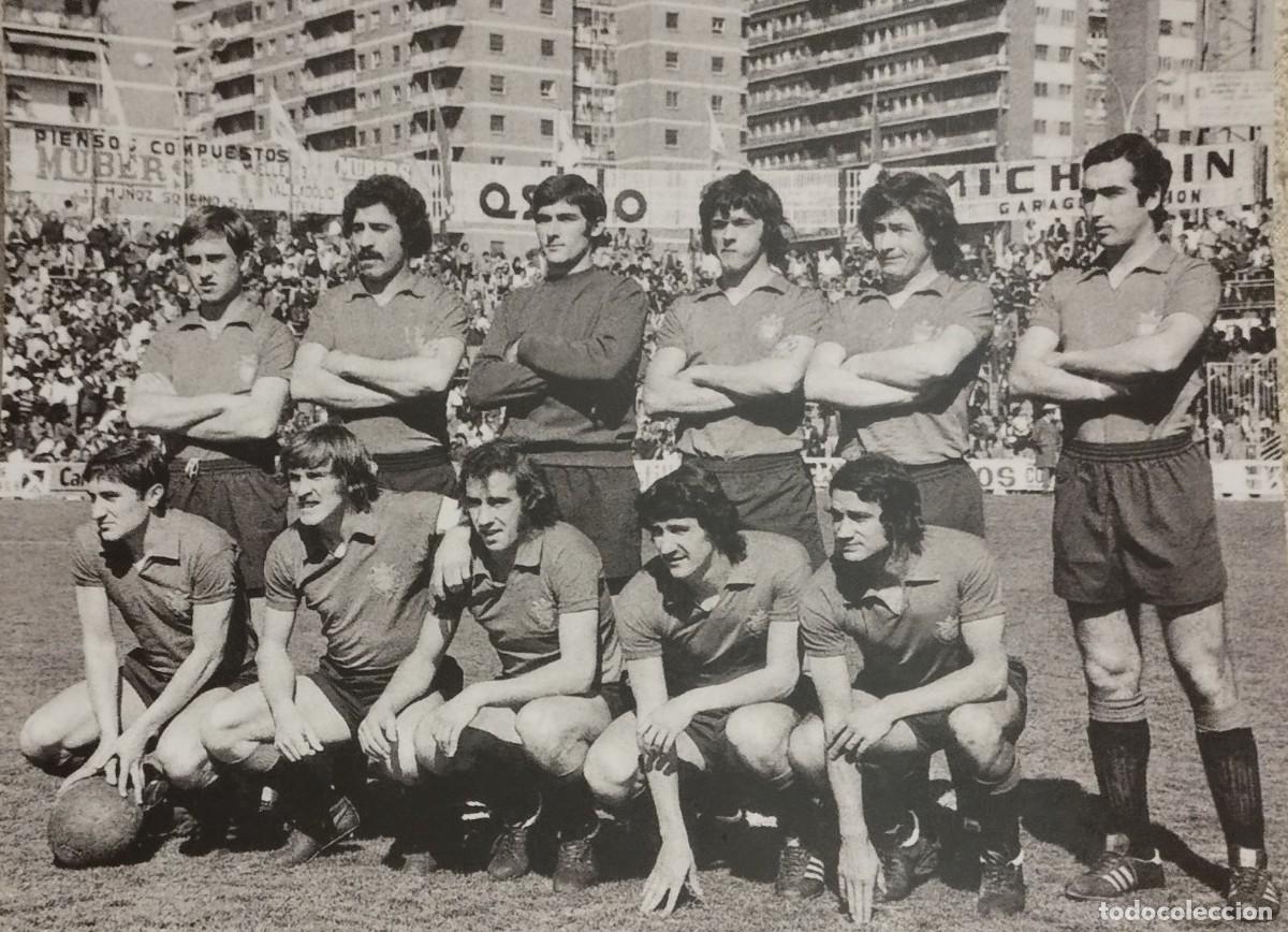Coleccionismo deportivo: AT. OSASUNA. ALINEACI&Oacute;N PARTIDO DE LIGA 1975-1976 EN ZORRILLA VS EL VALLADOLID. FOTO