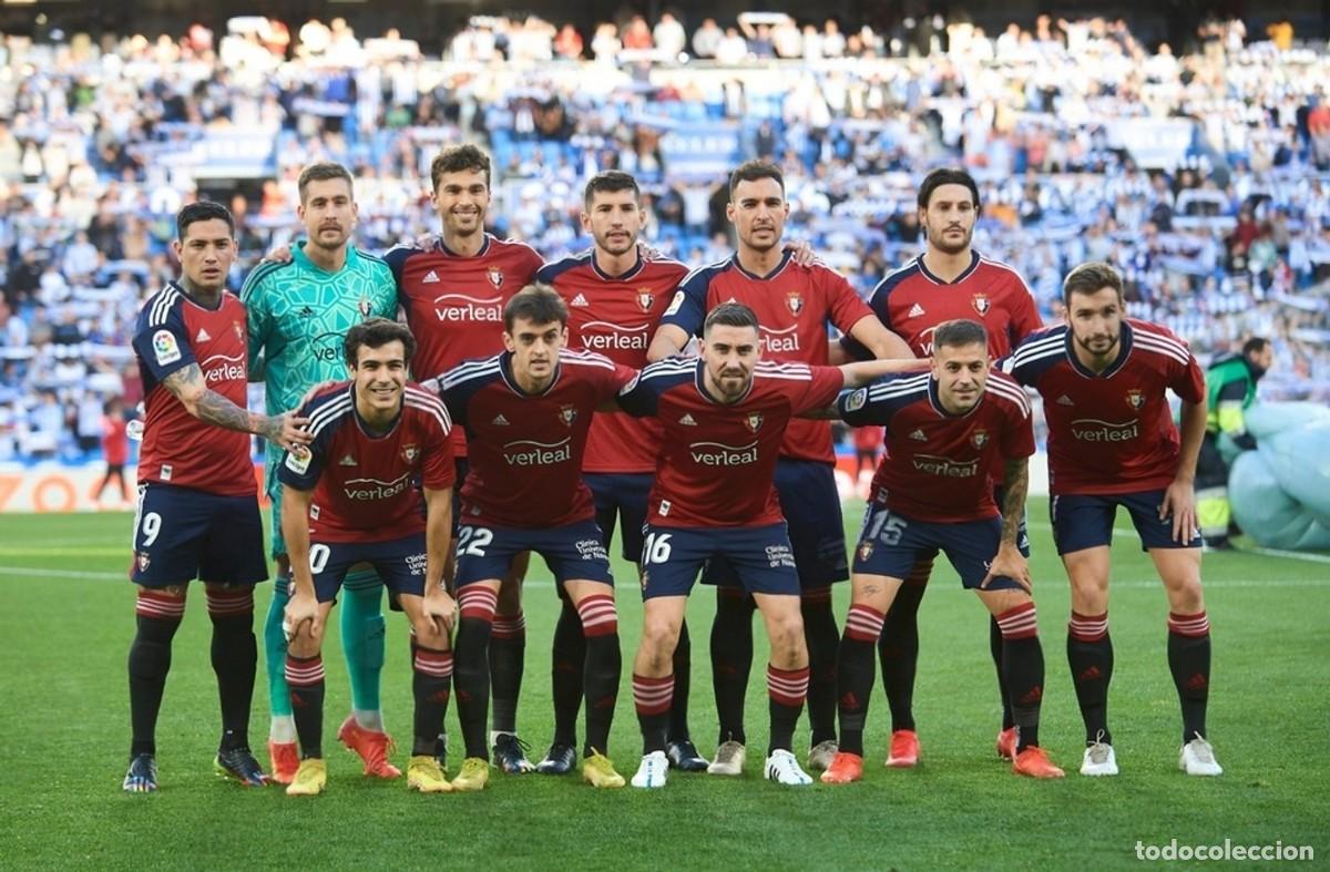 Coleccionismo deportivo: AT. OSASUNA. ALINEACI&Oacute;N PARTIDO DE LIGA 2022-2023 EN ANOETA VS R. SOCIEDAD. FOTO