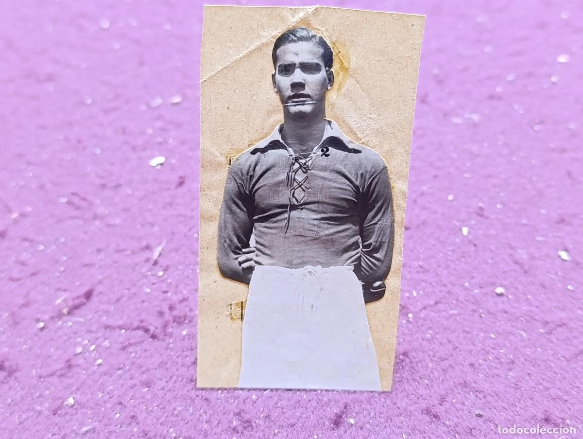 Coleccionismo deportivo: 1930&acute;s, Foto de Archivo, Retrato Troquelado Original, Campos, con sello al dorso.