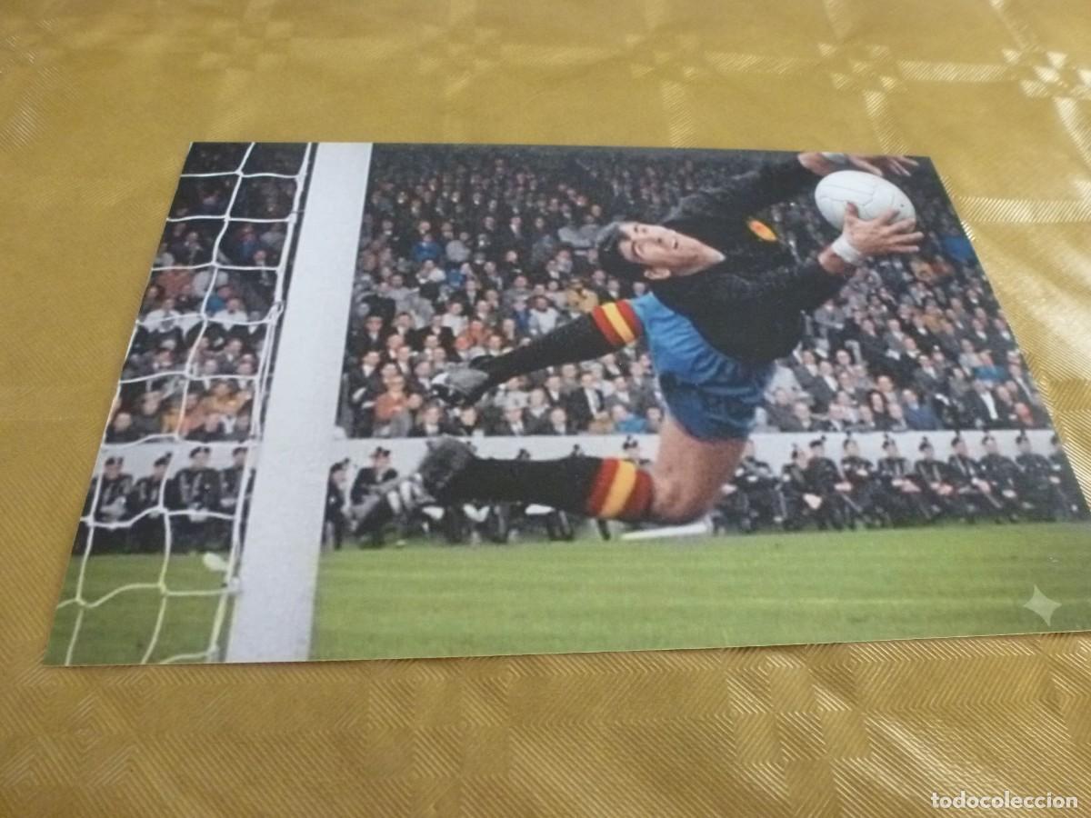 Coleccionismo deportivo: FOTO MATE (11 X 15) ESPA&Ntilde;A MUNDIAL 1966 JOSE ANGEL IRIBAR