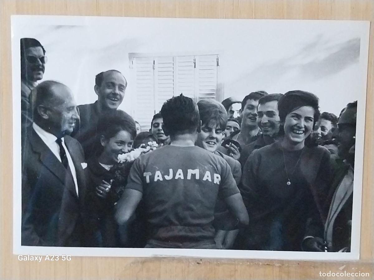 Coleccionismo deportivo: CICLISMO CARRERA A&Ntilde;OS 60 CICLISTA TAJAMAR TROFEO FOTO 16.5X11.3 CMS ORIGINAL EPOCA