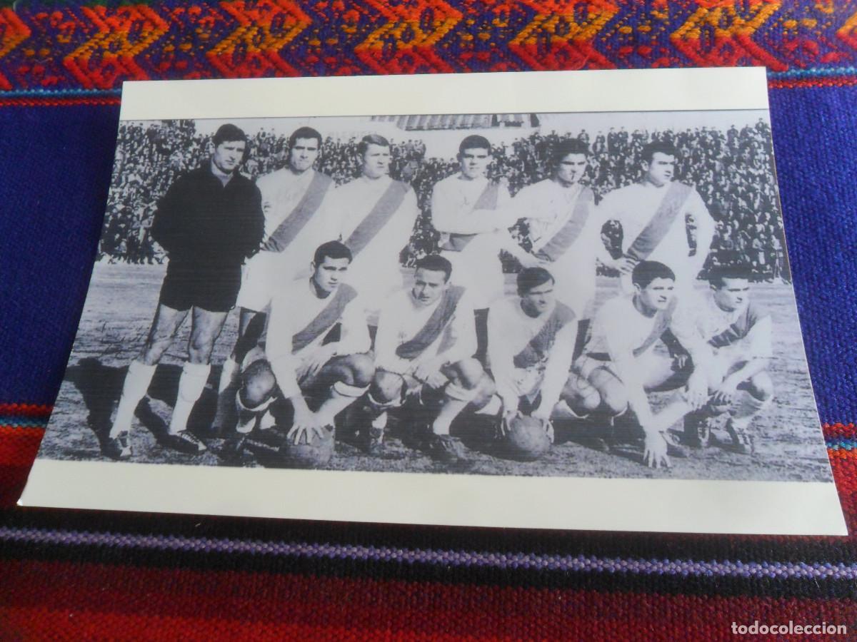 Coleccionismo deportivo: FOTO ALINEACI&Oacute;N AD RAYO VALLECANO DE MADRID TEMPORADA 1964 1965 CON NOMBRES. 15X10 CMS.