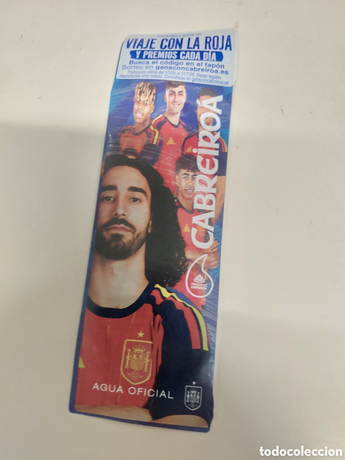 Coleccionismo deportivo: MARC CUCUTELLA ETIQUETA AGUA MINERAL NATURAL GALICIA CABREIROA VIAJE CON LA ROJA 1. 5 L