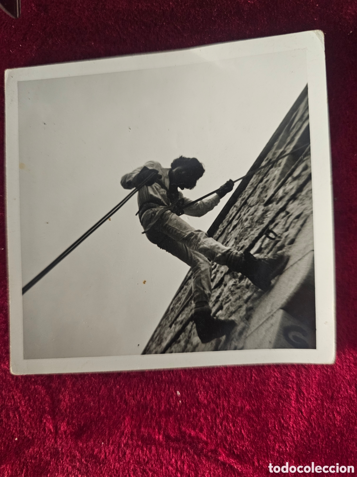Coleccionismo deportivo: Fotograf&iacute;a Vintage Original (1976) - Escalada / Rapel en Blanco y Negro