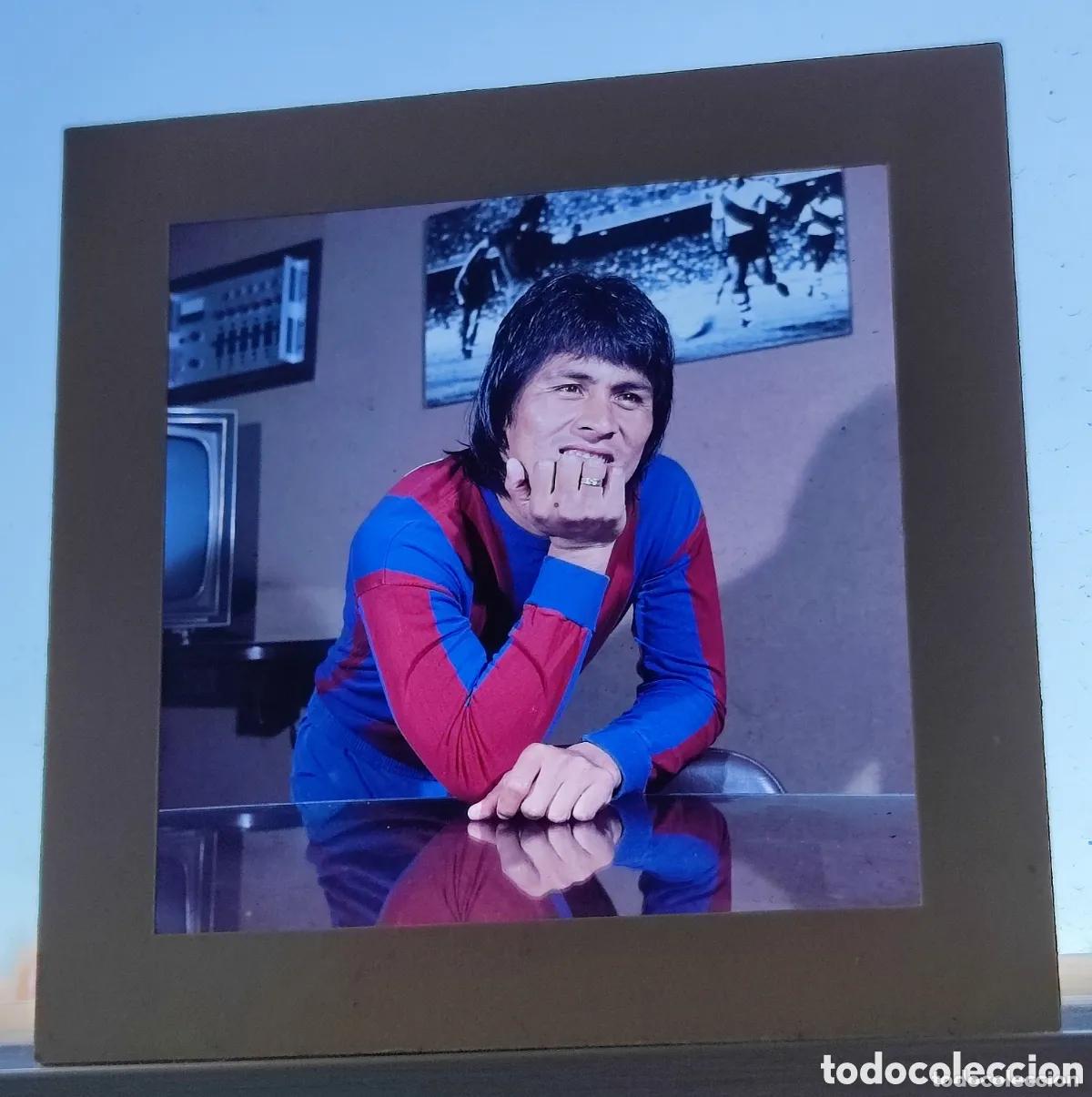 Collezionismo sportivo: Foto diapositiva original Cholo Hugo Sotil F.C. Barcelona a&ntilde;os 70 reportaje prensa