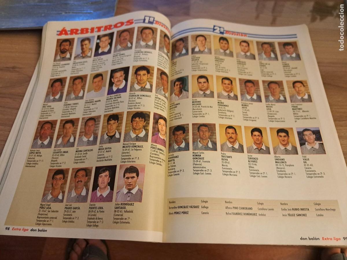 Coleccionismo deportivo: Foto &aacute;rbitros 1&deg; y 2&deg; Divisi&oacute;n Don Bal&oacute;n 98-99.