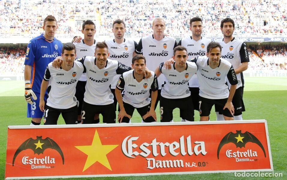 Coleccionismo deportivo: VALENCIA C.F. ALINEACI&Oacute;N PARTIDO DE LIGA 2013-2014 EN MESTALLA VS AT. MADRID. FOTO