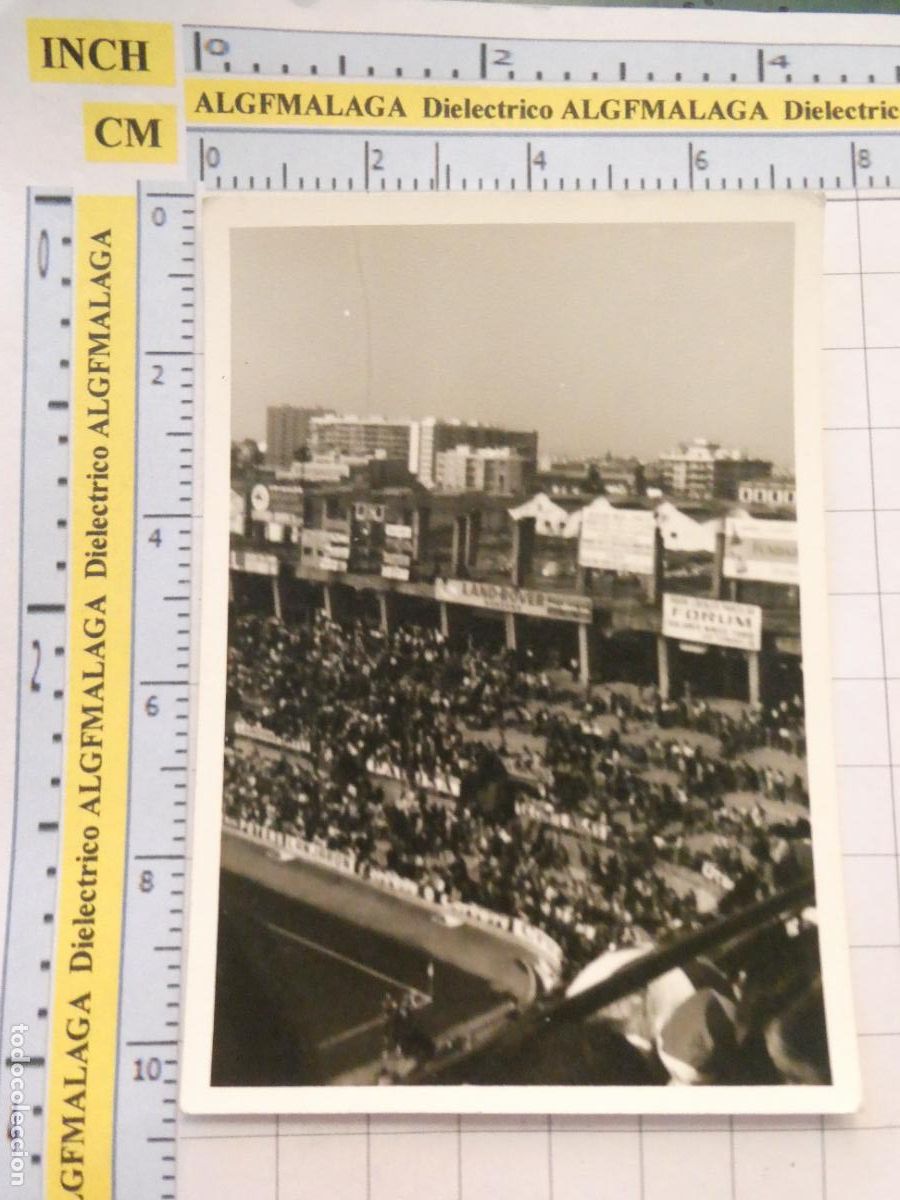 Coleccionismo deportivo: FOTO FOTOGRAF&Iacute;A F&Uacute;TBOL ESTADIO LOS C&Aacute;RMENES GRANADA?. 3098