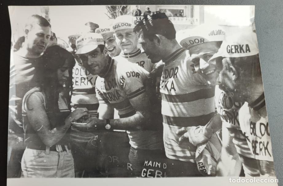 Colecionismo desportivo: VUELTA CICLISTA A ESPA&Ntilde;A 1968 VALENCIA, PIETRO GUERRA GANADOR DE ETAPA, TELEFOTO